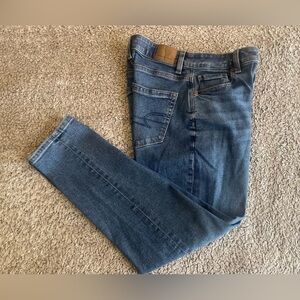 American Eagle Size 2 Short Women’s Stretch Jeans Tapered
